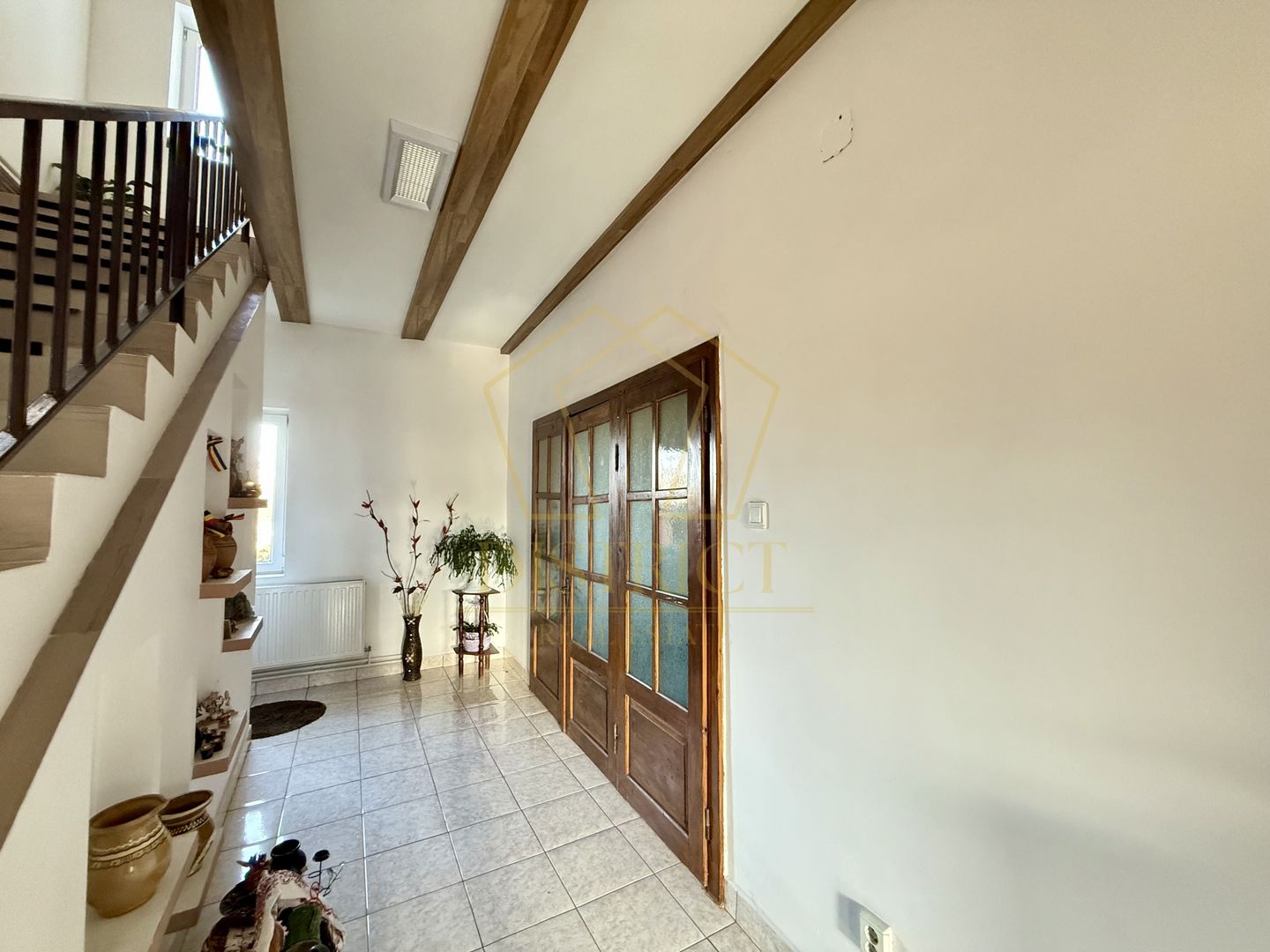 Duplex D+P+1E+M cu 7 camere | Utvin - Poză 14