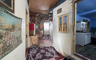 Casa Batraneasca la 8 km de Topoloveni - Poză 5