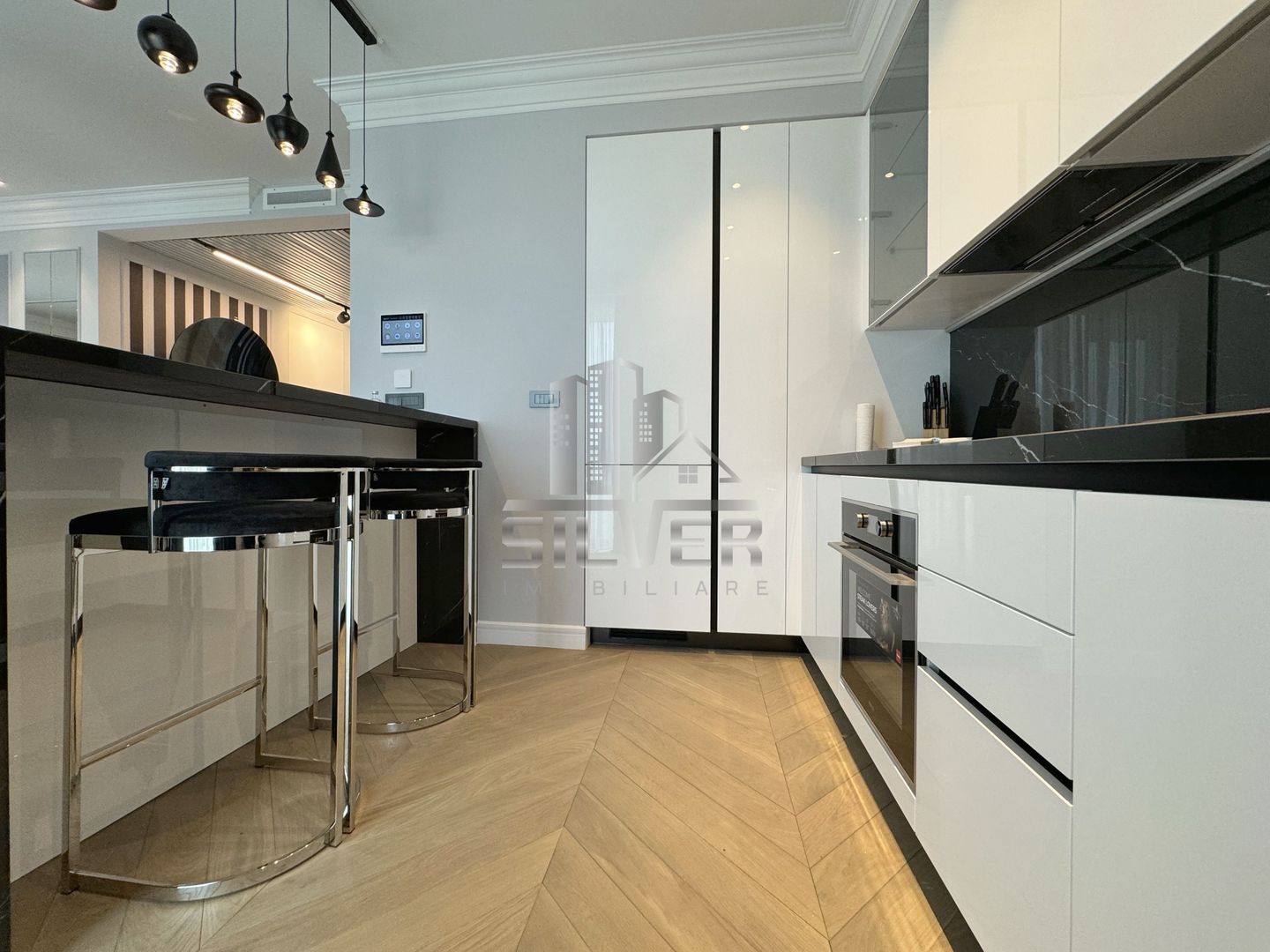 Apartament de LUX  in cel mai impozant imobil din Cluj-Napoca - Poză 4