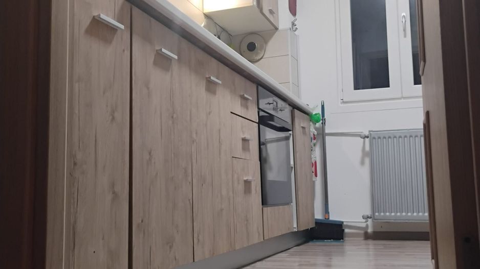 Apartament cu trei camere, zona Straduintei, 95.000€ negociabil - Poză 6