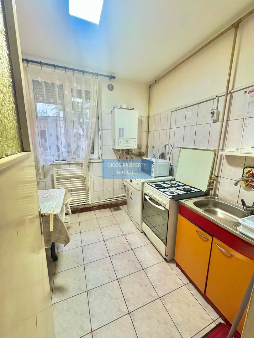 Apartament 3 camere -Centru - Poză 3