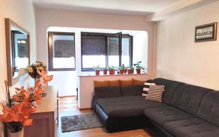 Închiriere Apartament cu 2 camere, 2 parcări incluse, ParkLake - Poză 1
