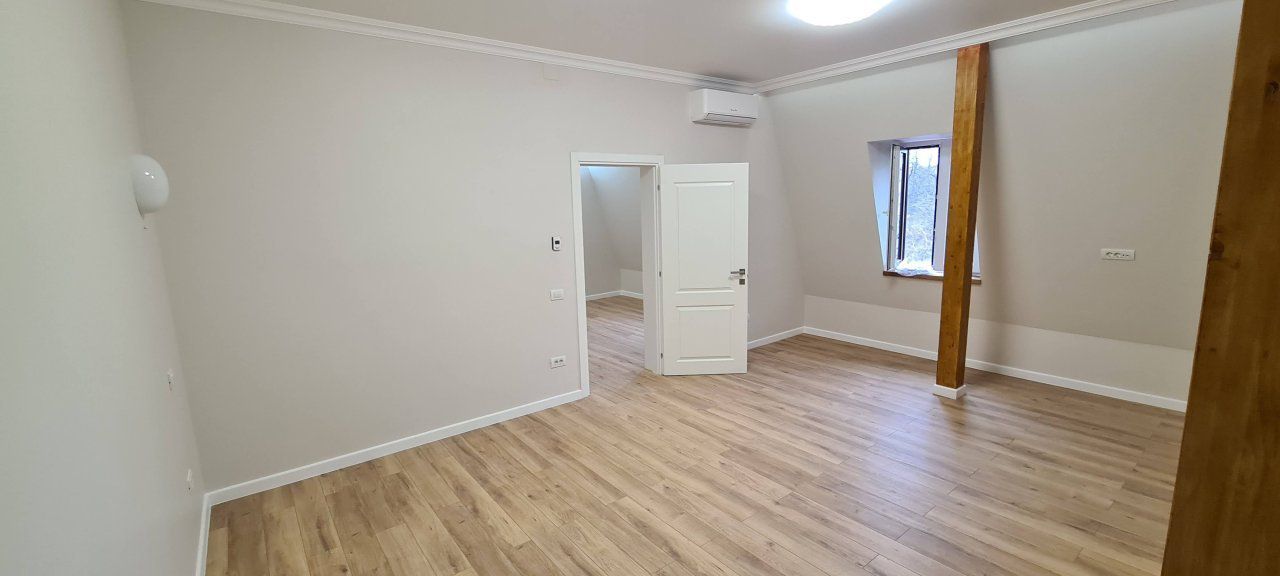 Bulevardul Dacia - Piata Romana | 4 Camere | 2 Bai | Parcare - Poză 10