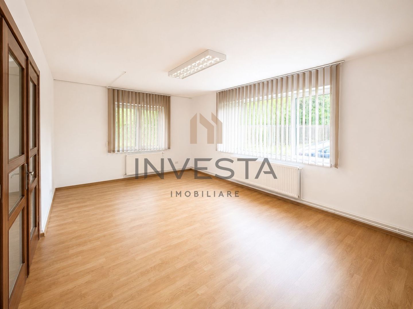 Spatiu de birouri cu 6 camere si 12 parcari de inchiriat, Calea Turzii - Poză 1