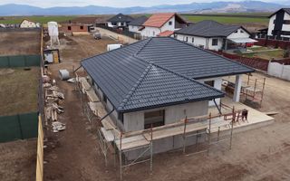 Casă pe parter de vânzare în cartierul Izvor - Poză 2