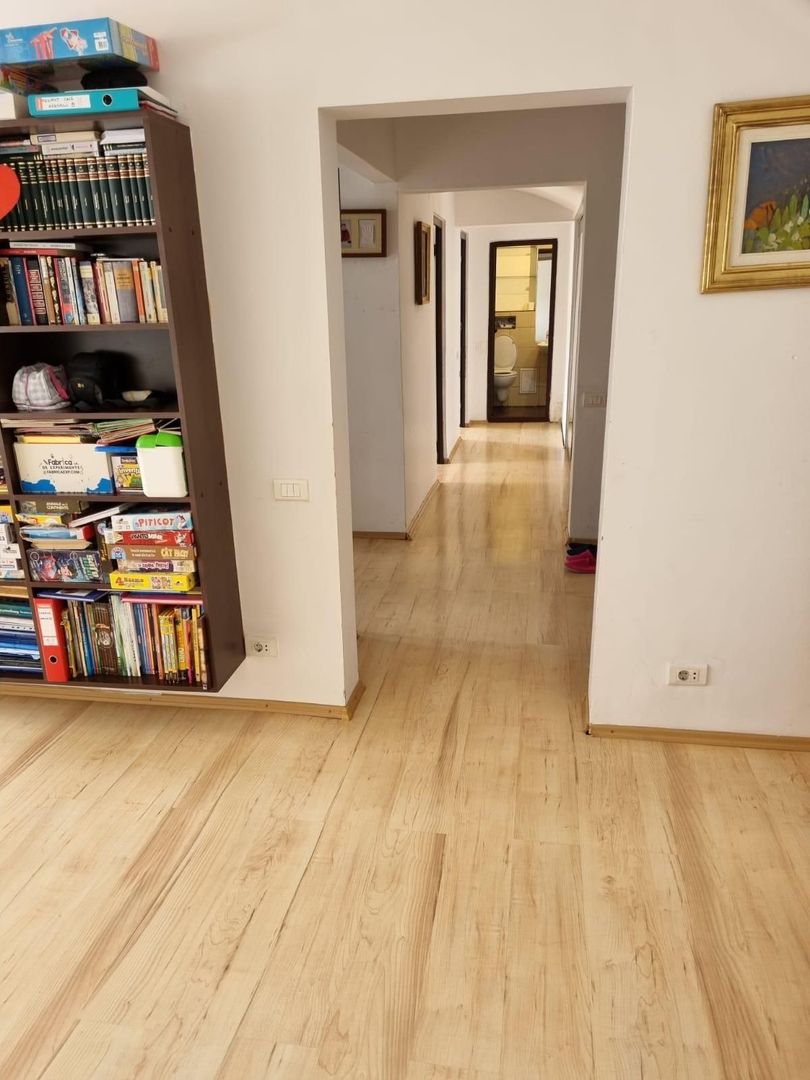 Apartament luminos 3 camere. Bld. Obregia. Zona Cultural. - Poză 4