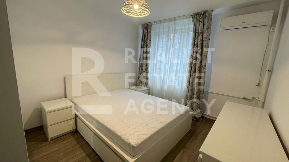 Vânzare, apartament cu 2 camere în zona Drumul Taberei - Poză 7