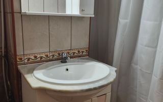 Mic la întreținere, bun la randament: apartament în Orșova - Poză 27