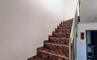 Năvodari | Casă spațioasă cu teren mare - Poză 11