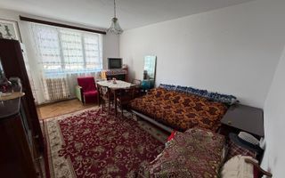 Apartament 3 camere, etaj 2 - zona Centru - Poză 1