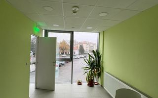 Spațiu de închiriat,ultracentral,Covasna, 152mp, 1000 euro(negociabil) - Poză 9