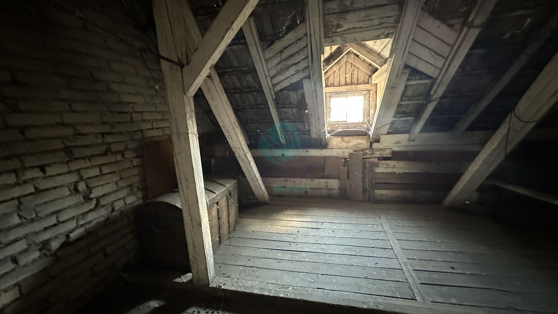 Curte generoasa si casa spatioasa in ZONA VATRA LUMINOASA - Poză 19