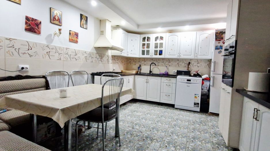 Casă individuală spațioasă | Bragadiru | Constructie 2016 - Poză 15