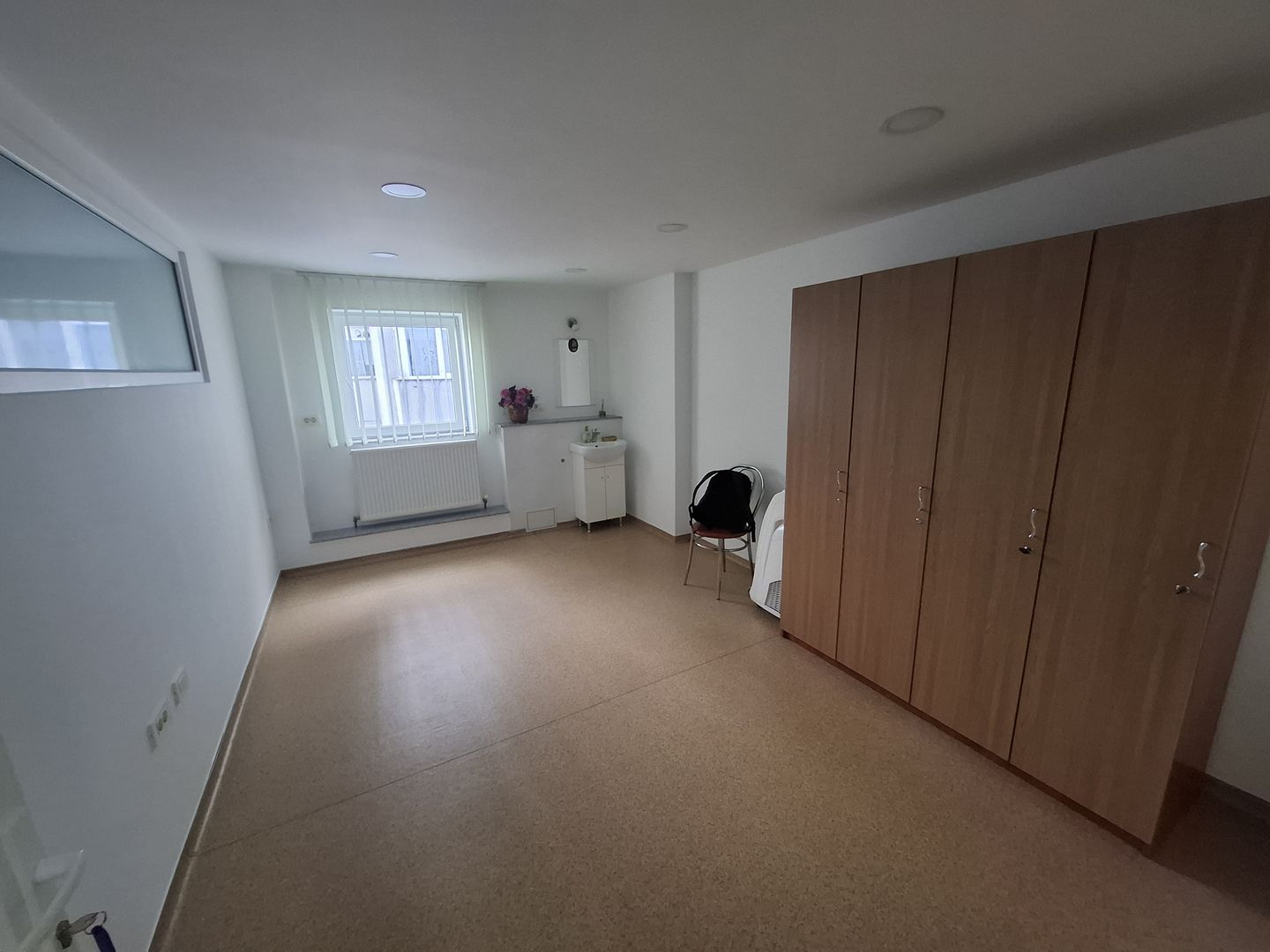 Spații de birouri / cabinete – 16 mp – Str. Milcov (lângă Rompetrol) - Poză 1