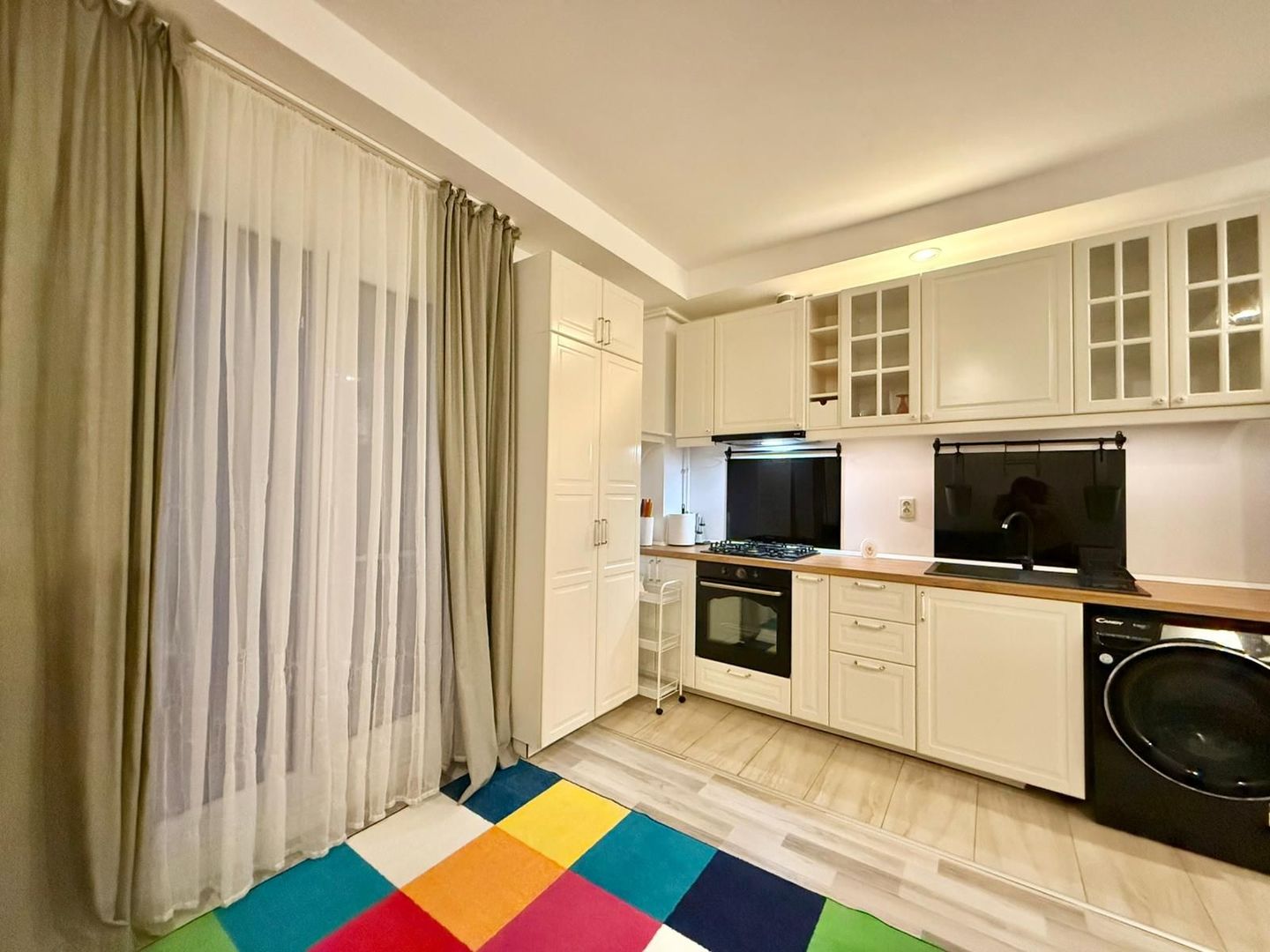 COSMOPOLIS - Apartament cu 2 camere, mobilat si utilat. - Poză 8