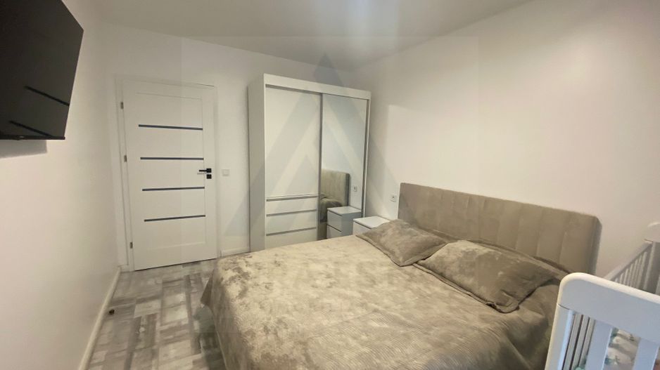 Apartament 3 camere 2 bai curte 85 mp 2 locuri de parcare in Selimbar - Poză 5