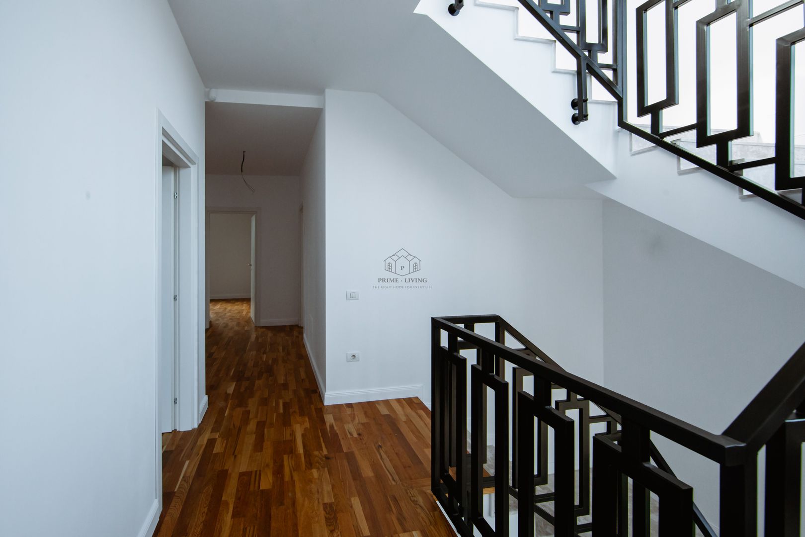 VILA SUPERBĂ CU 4 DORMITOAARE ȘI PISCINA LA INCHIRIERE - Poză 16