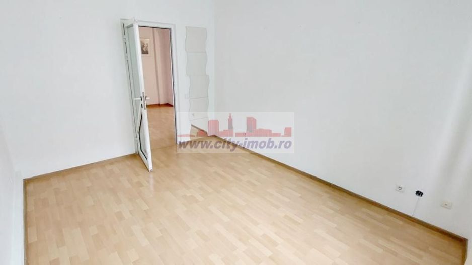 Inchiriere Apartment 3 Camere in VILA  Tineretului - Poză 12