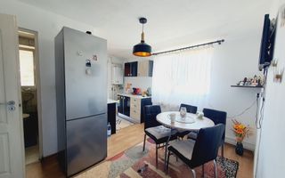 Apartament 3 camere in Cetate cu loc de parcare, curte si boxa - Poză 3