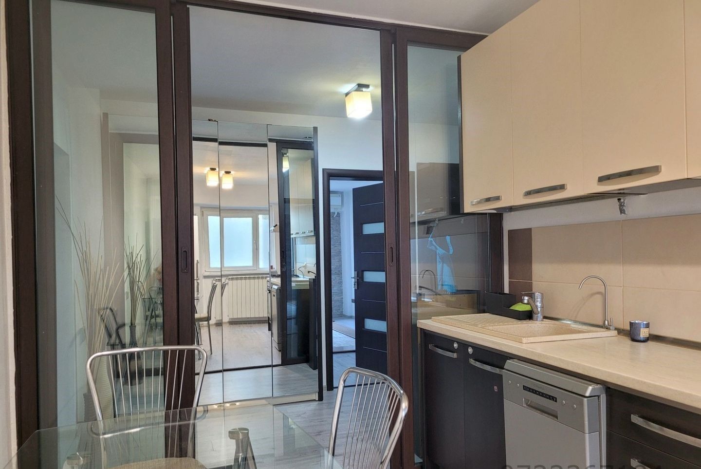 APARTAMENT SPATIOS METROU CENTRALA PROPRIE ZONA MUNCII - Poză 5