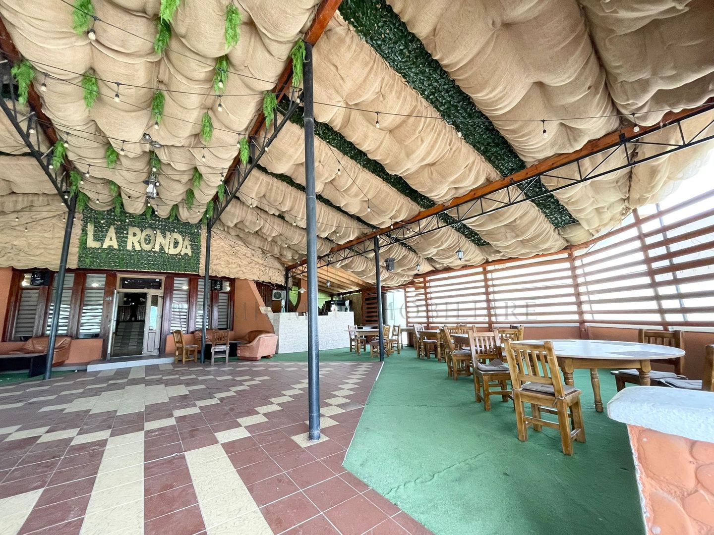 Restaurant, Terasa 1400 MP teren de Vanzare / Inchiriere - Poză 9