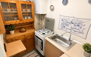 Garsoniera cocheta, baie si bucatarie proprie, etaj 3, Aleea Carpati, investitie - Poză 2