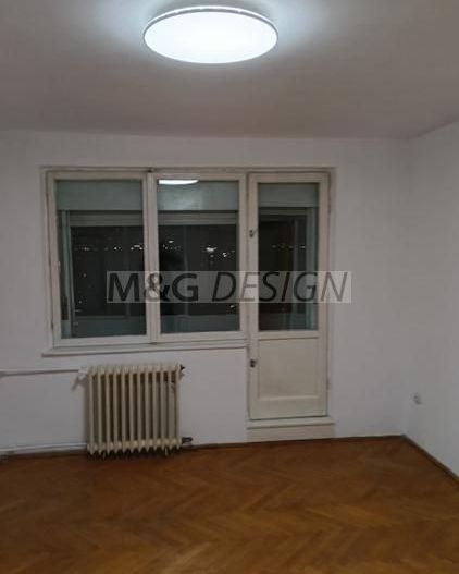 Vând apartament cu 3 camere zona centrala - Poză 3