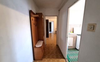 De vanzare apartament 2 camere, Cetate - Poză 5