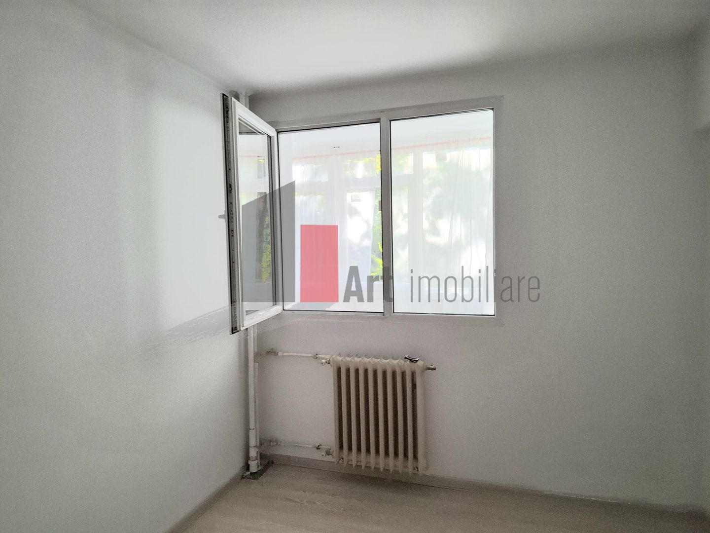 Apartament 3 camere decomandat, bloc H, Str.Rotundă, parter - Poză 9