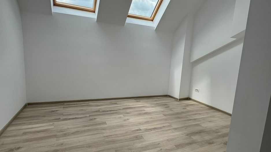 SENZATIONAL! Apartament 4 Camere Decomandate si Terasa  - Berceni - Poză 12