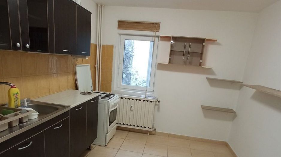Închiriez apartament 3 camere nemobilat Str Avionului Sector 1 - Poză 8