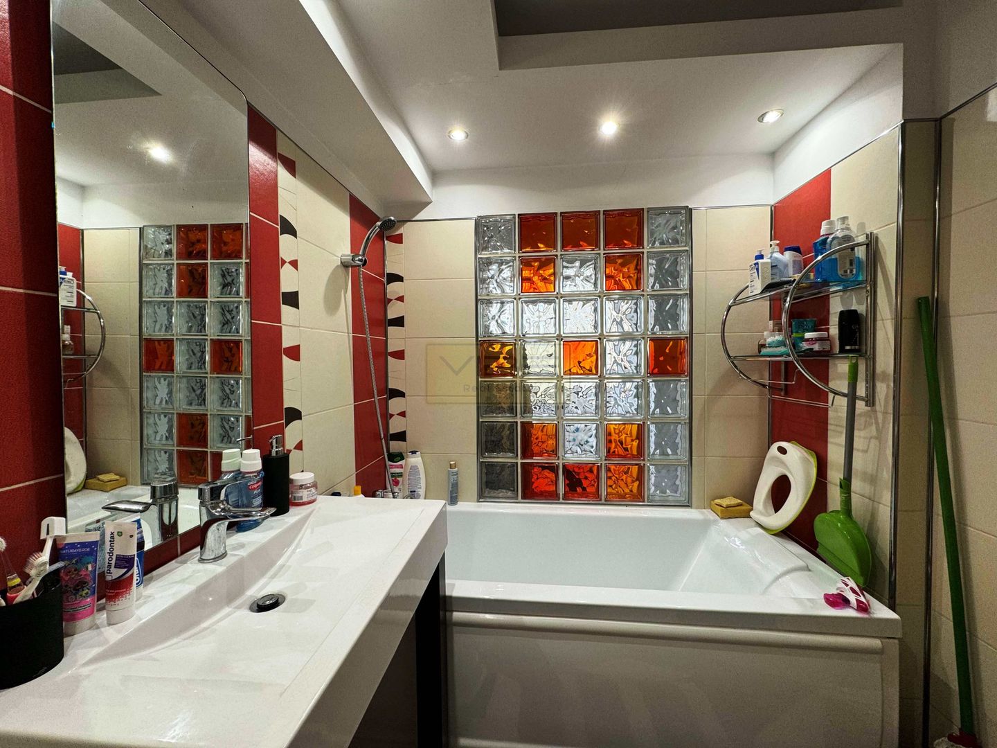 Apartament 2 camere Hotel  Hamton- Anastasie Panu - Poză 15