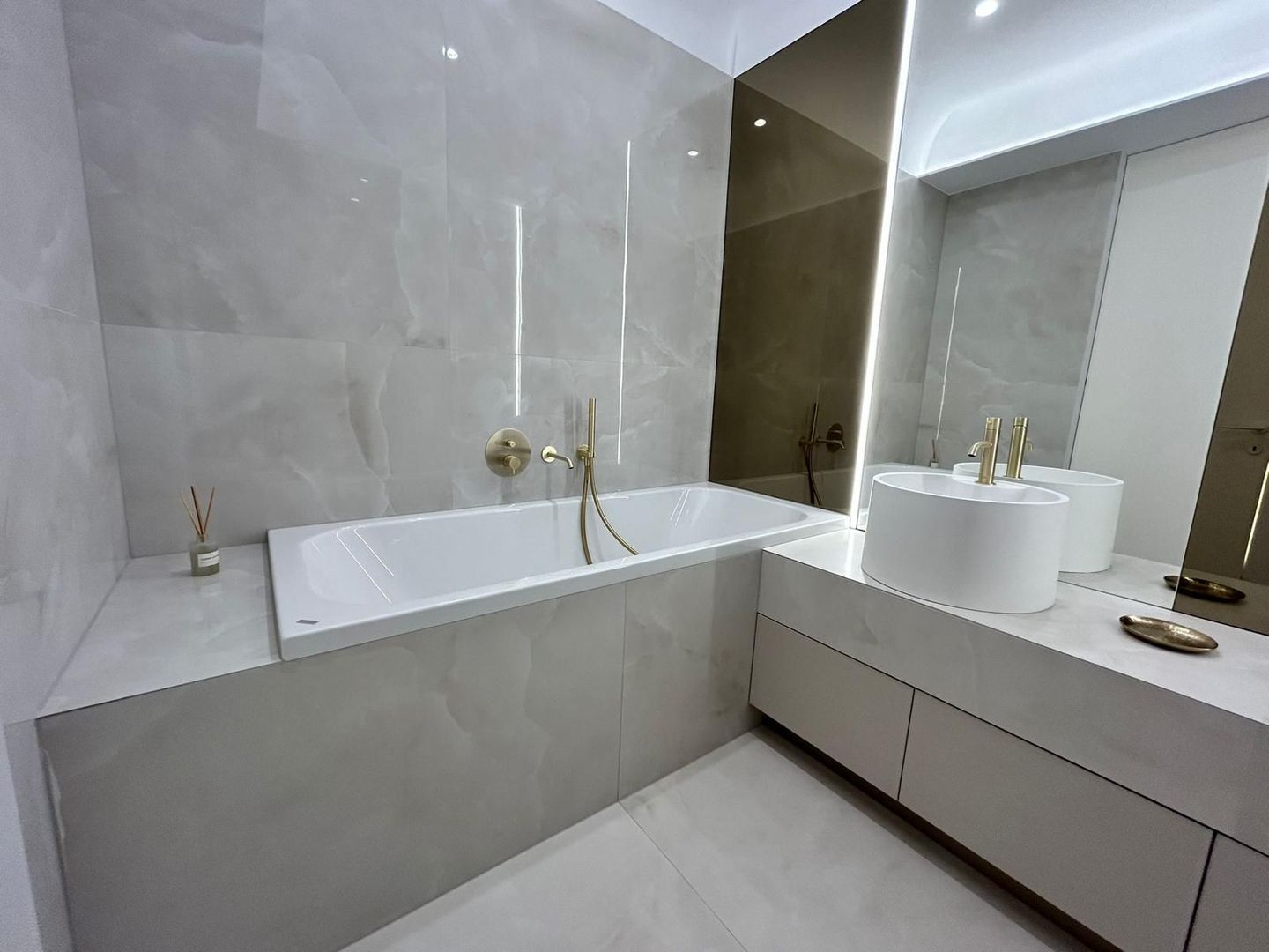 VANZARE APARTAMENT 3 CAMERE PERSOANA FIZICA I PARCARE INCLUSA I CORTINA NORTH - Poză 9