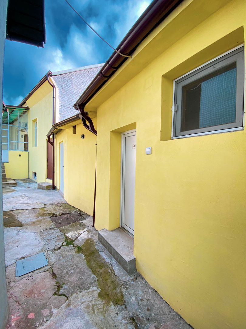 Cladire cu multiple spatii comerciale | P-ta Maria - Sinaia | 1425 MP - Poză 11