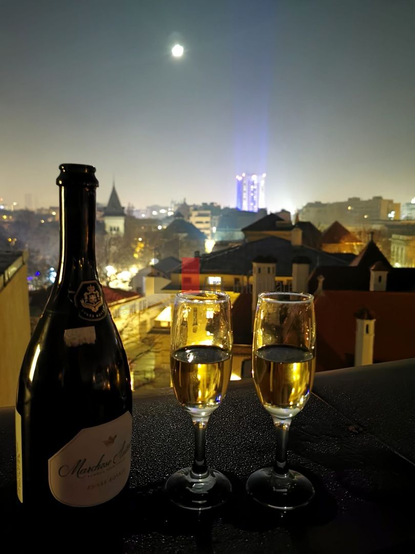 Apartamentul "COBERTURA",  PENTHOUSE "PIATA SPANIEI", TERASA 63 mp, CONSOLIDAT - Poză 7