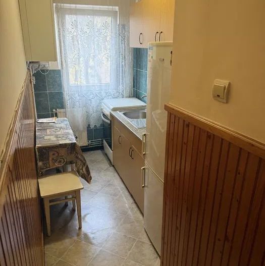 Apartament cu 2 camere zona 7 NOV etaj 4 - Poză 2