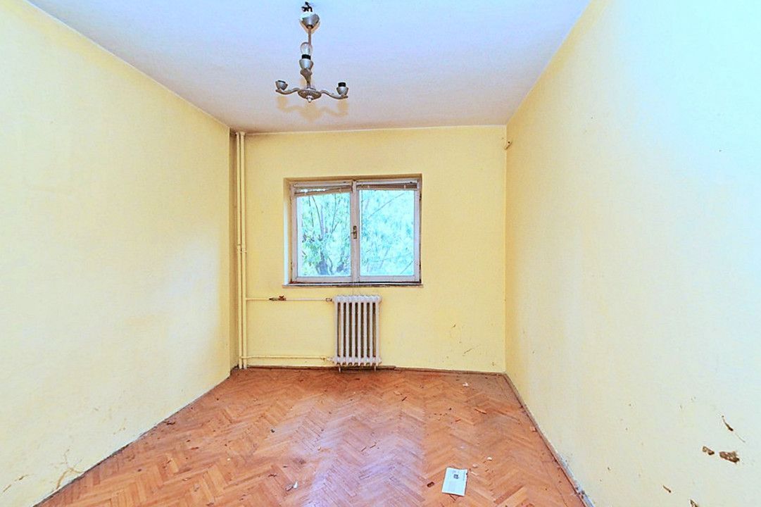 Vanzare apartament 3 camere, decomandat, etaj 2, Gavana - Poză 13