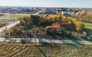 Teren intravilan imprejmuit, vegetatie matura 1200mp Sag Manastire - Poză 4