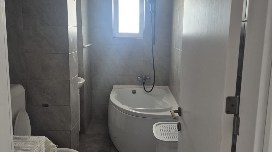 AP. 2 CAMERE-METALURGIEI, PARCARE INCLUSA, BLOC NOU, BUCATARIE INCHISA - Poză 8