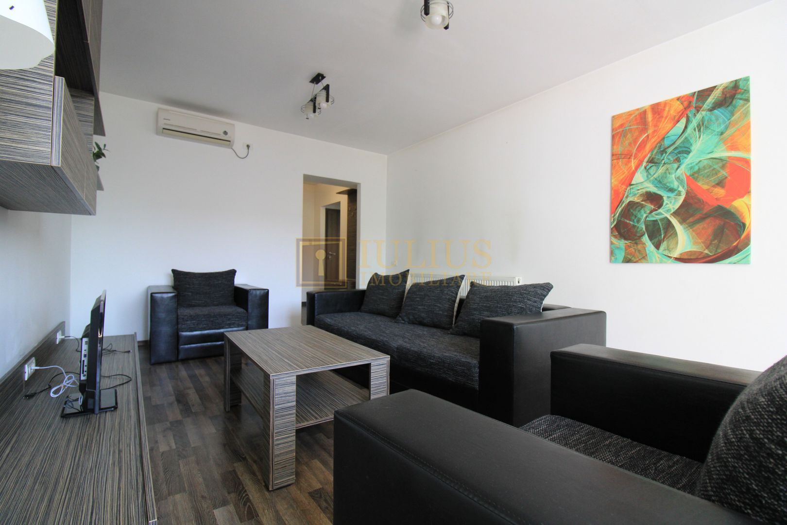 Dumbravita, 2 camere, centrala proprie, parcare - Poză 1