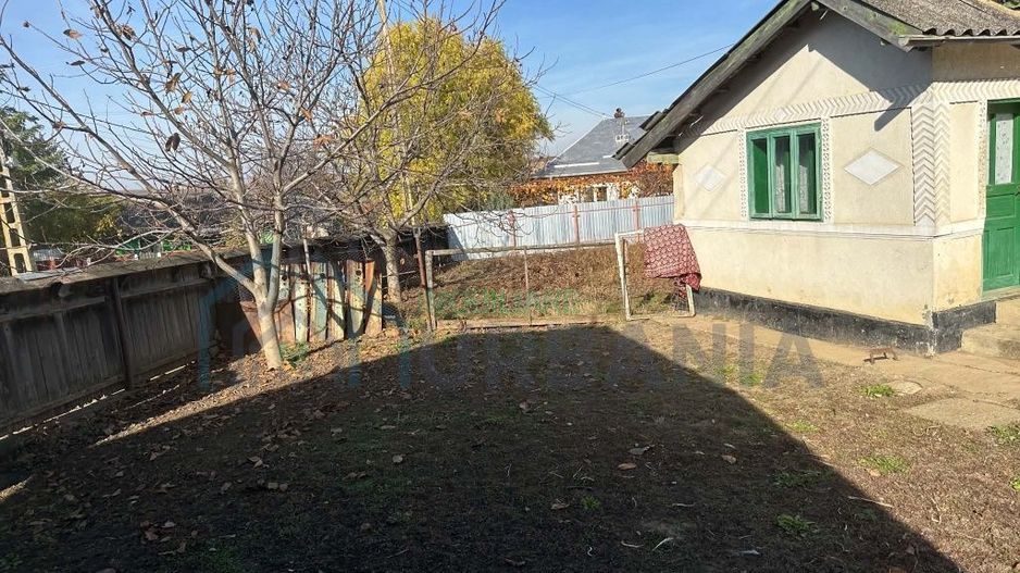 Casă bătrânească locuibilă și teren 1.900 mp – Hărmăneasa, comuna Heleșteni, Iași - Poză 4