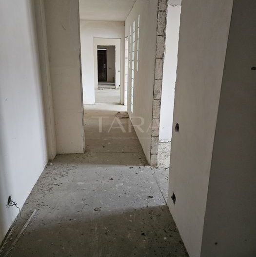 Apartament cu 3 camere decomandat in Floresti. - Poză 2