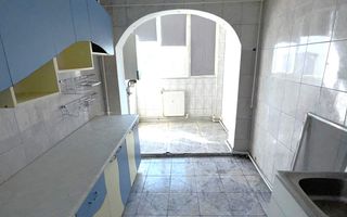 68.ooo euro, apartament 3 camere, decomandat, Micro 16 - Poză 5
