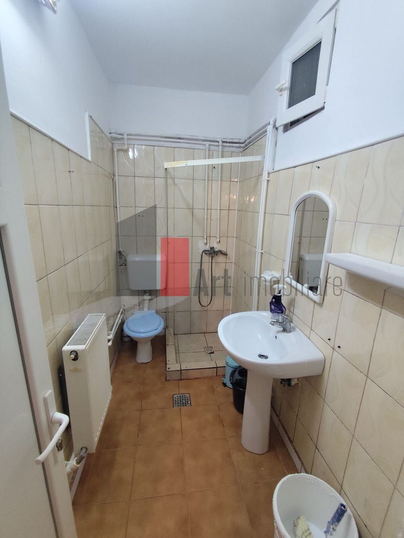 Garsoniera de inchiriat in zona Damaroaia - Poză 5