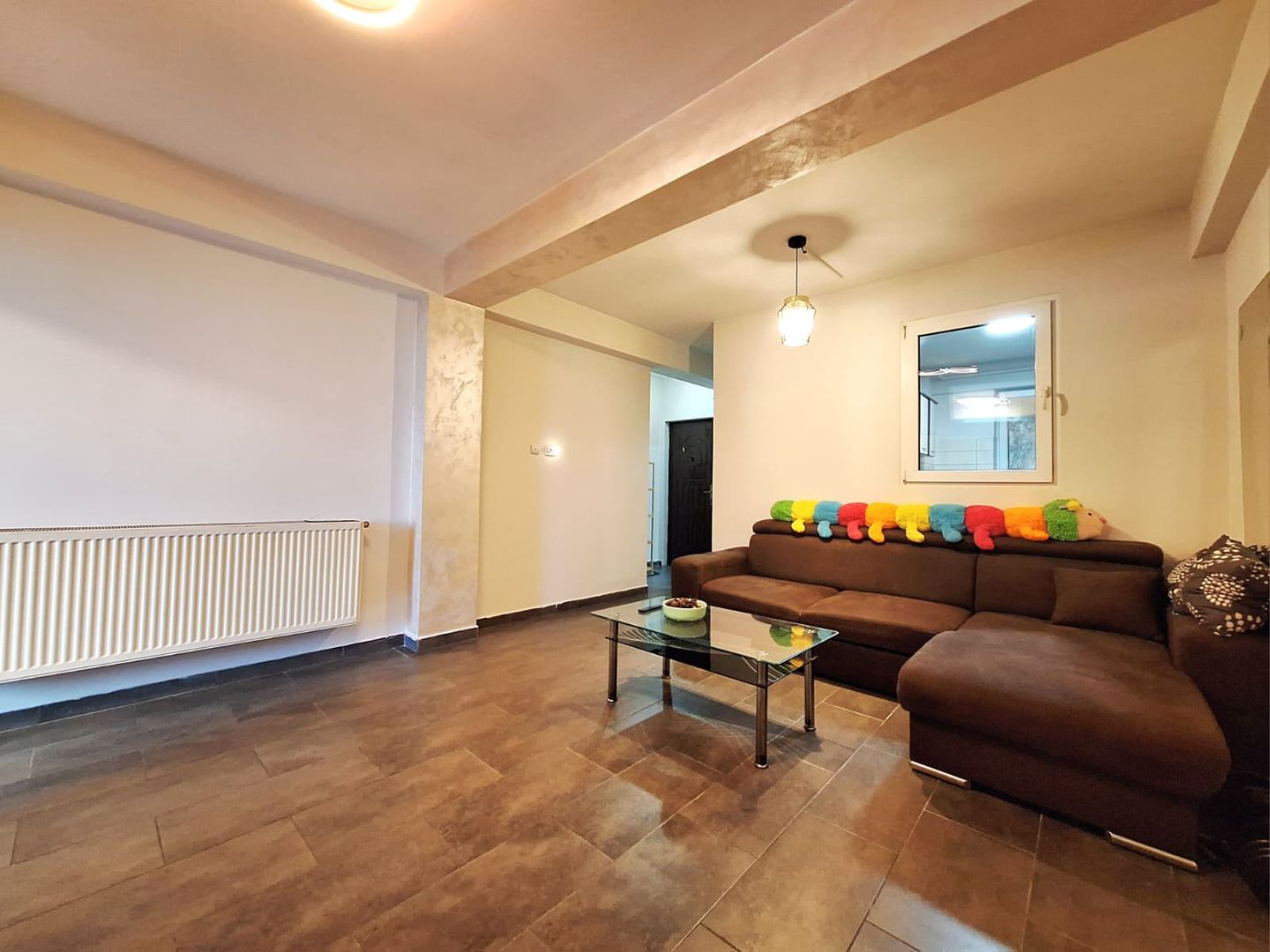 Apartament cu 2 camere de vânzare în zona Aparatorii Patriei - Poză 2