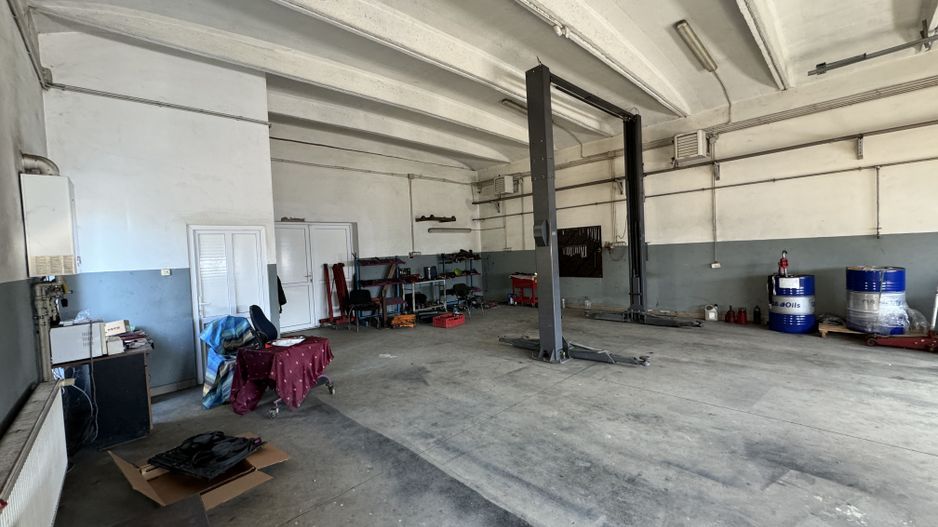 Spatiu industrial cu teren, hala, atelier, apartament, birou - Poză 6