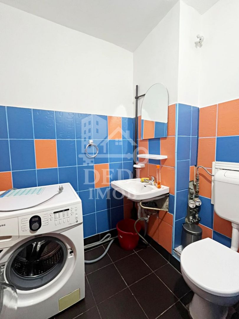 Apartament 3 camere de vanzare in zona Rogerius, Oradea - Poză 11