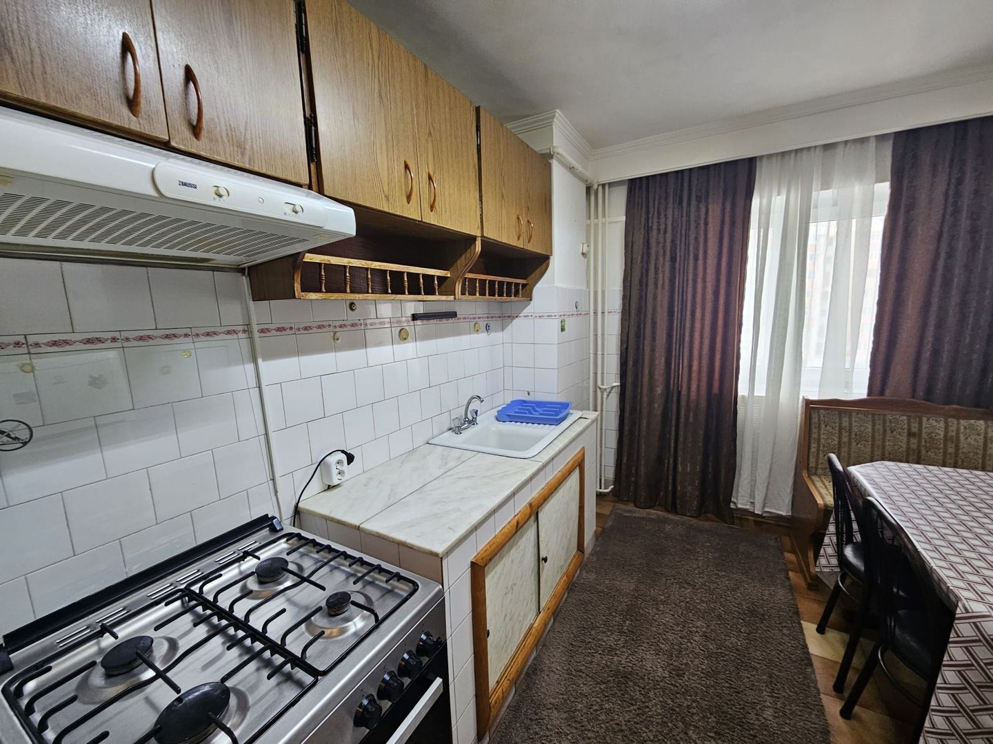 Apartament 2 camere, decomandat, Fratii Golesti - Poză 4