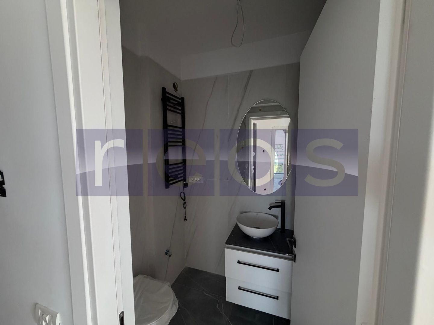 VANZARE APARTAMENT LA CHEIE | 4 CAMERE | 107MP | TERASA 75 MP| PARCARE - Poză 12