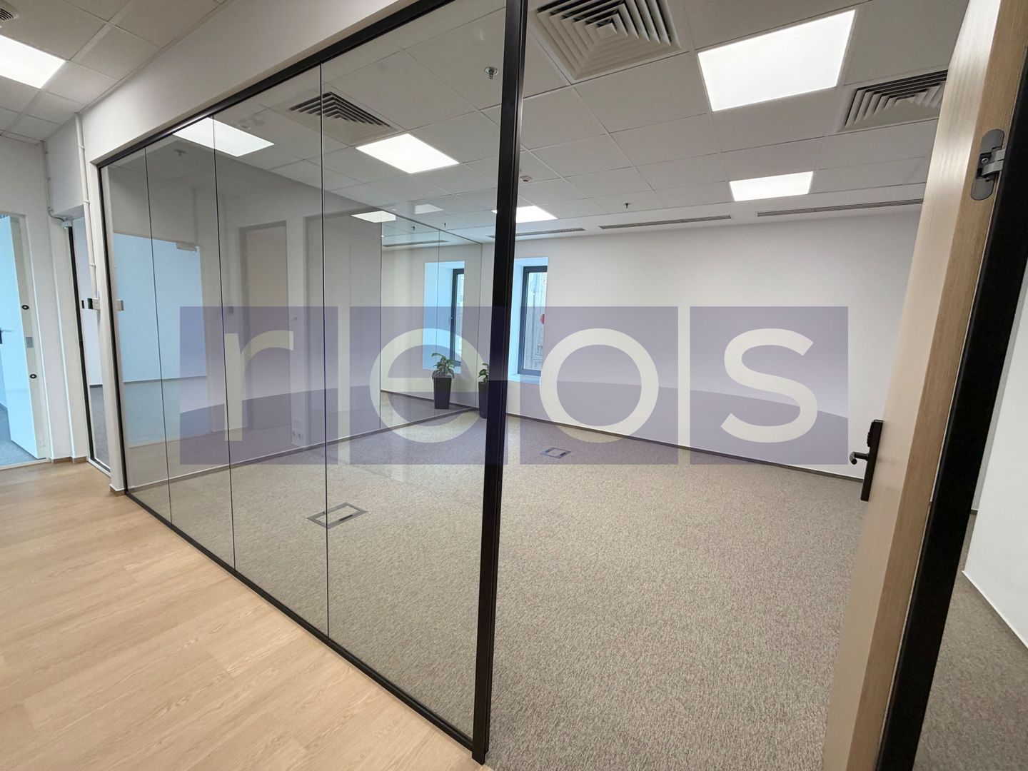 BIROURI SERVICED OFFICE | 499 € / WORKSTATION | ACCES 24/7 | ETAJ 3 SI 5 - Poză 1